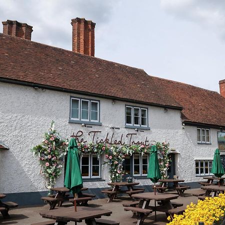 Hotel The Tickled Trout Maidstone Exterior foto