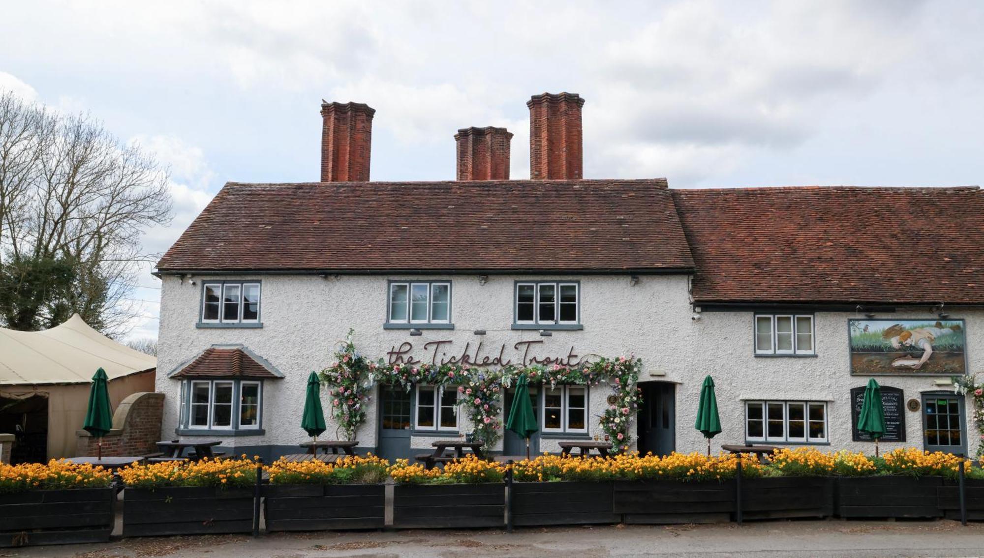 Hotel The Tickled Trout Maidstone Exterior foto