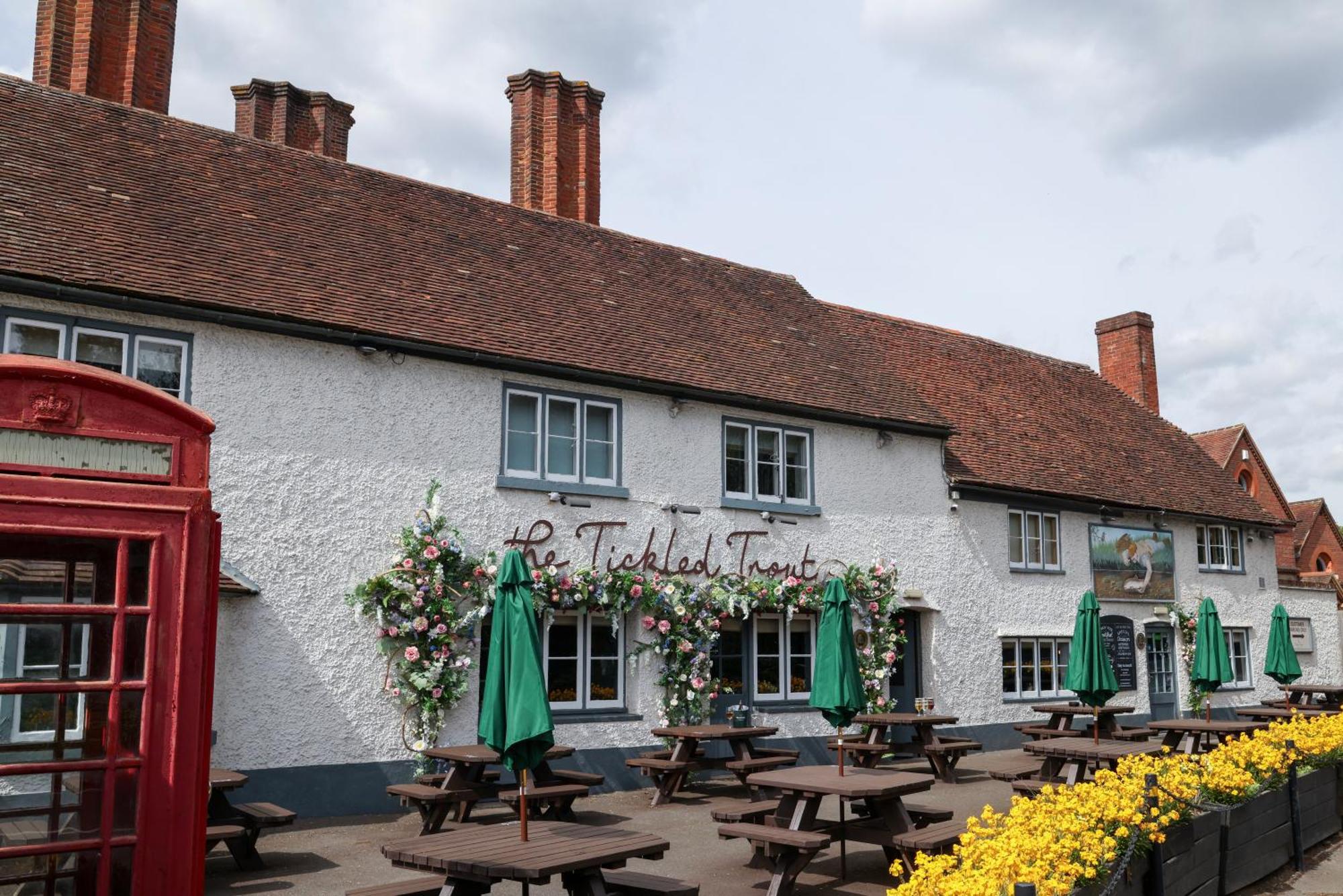 Hotel The Tickled Trout Maidstone Exterior foto